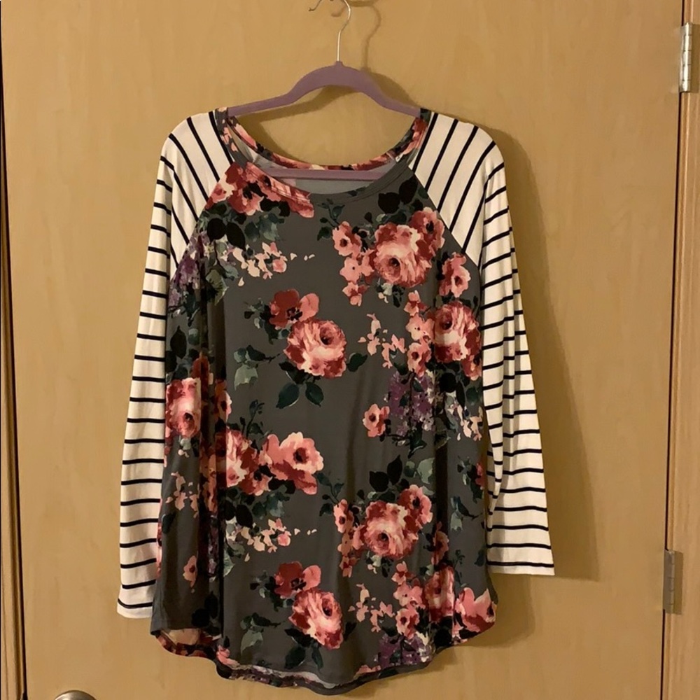 Boutique top Brand is Reborn J